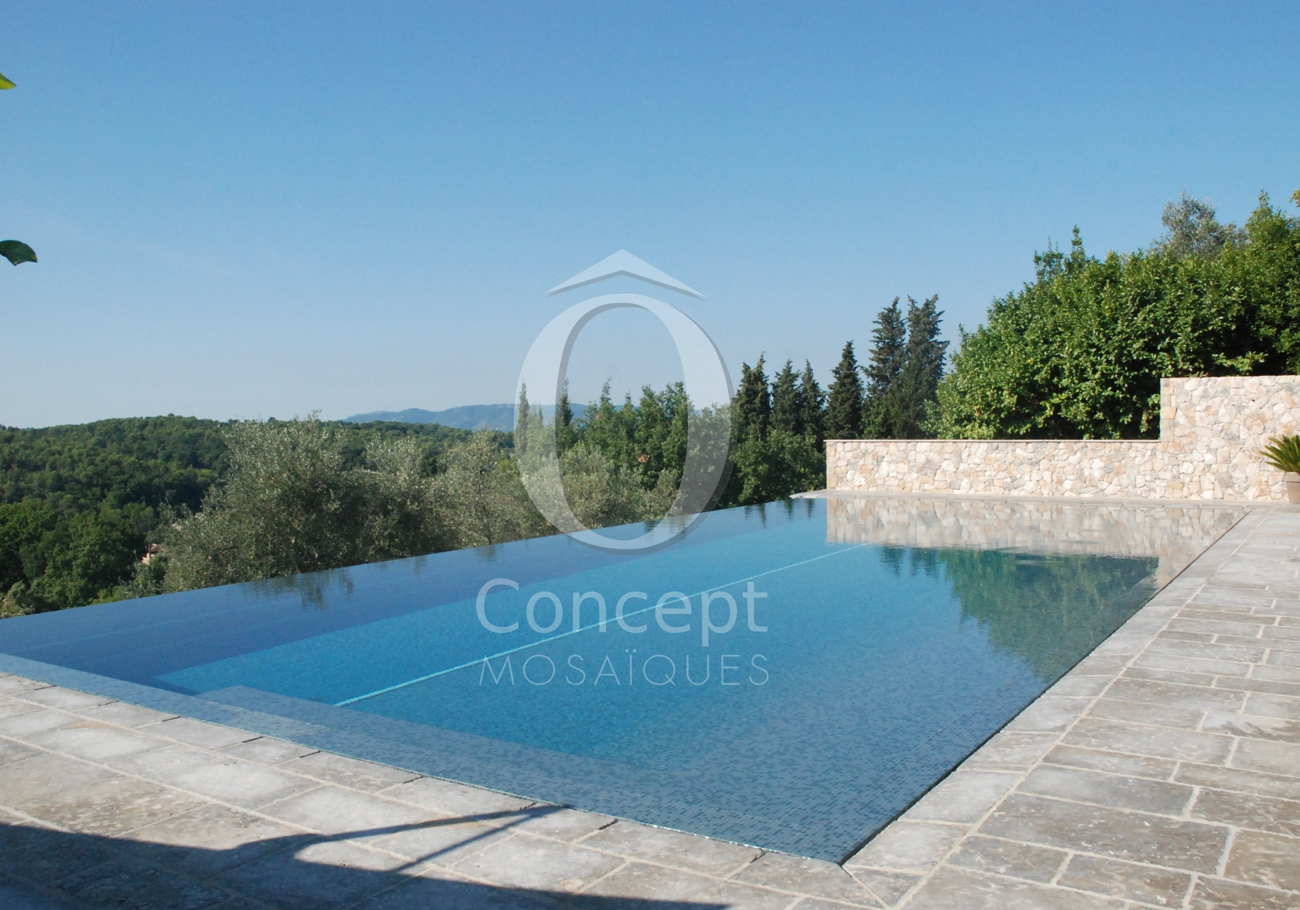 O Concept Mediterranean blue mosaic pool