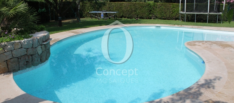 Blue mosaic pool made of the mix Pure by Ô Concept