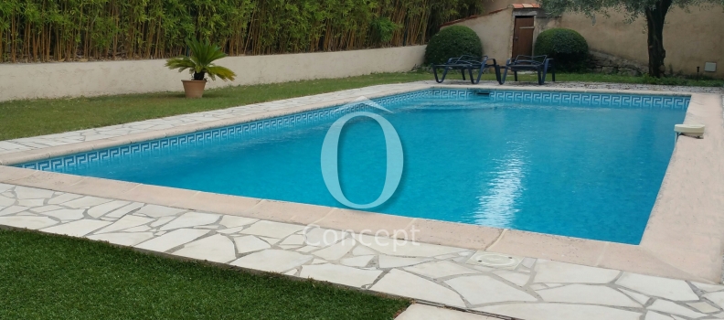 Piscine turquoise mélange « Océan » Ô Concept frise petite grecque